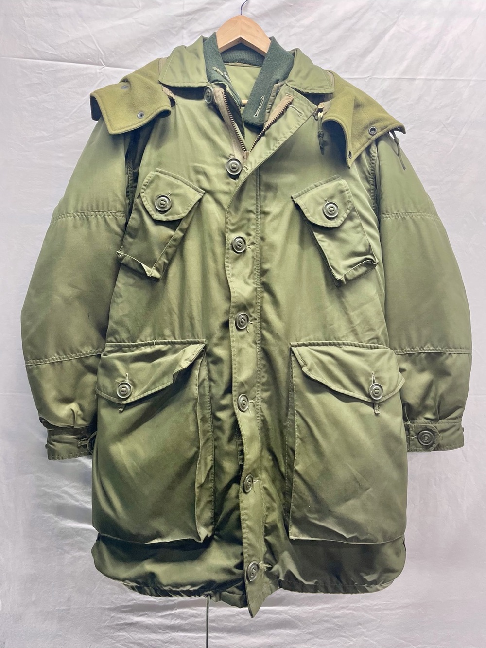 Vintage 1974 Canadian Army Extreme Cold Parka